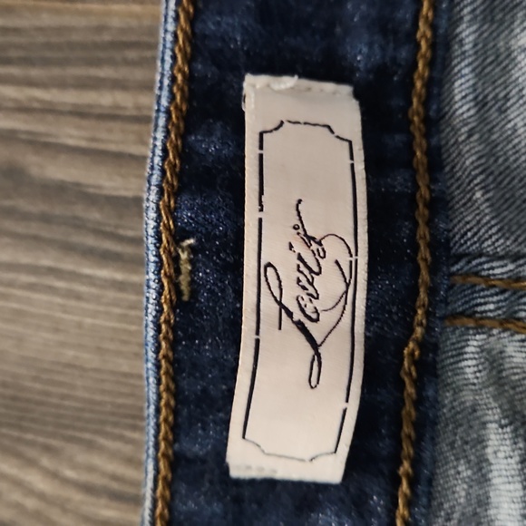 Levi's Jean Shorts - Picture 3 of 7